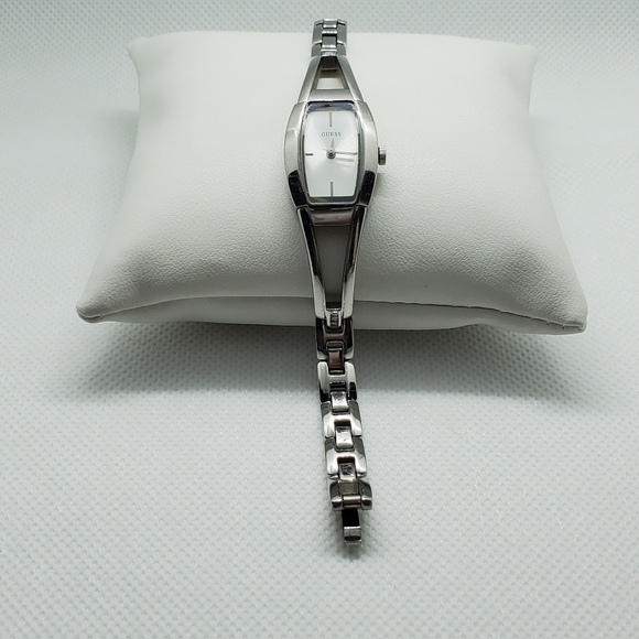 Guess Ladies Watch - Picture 7 of 14